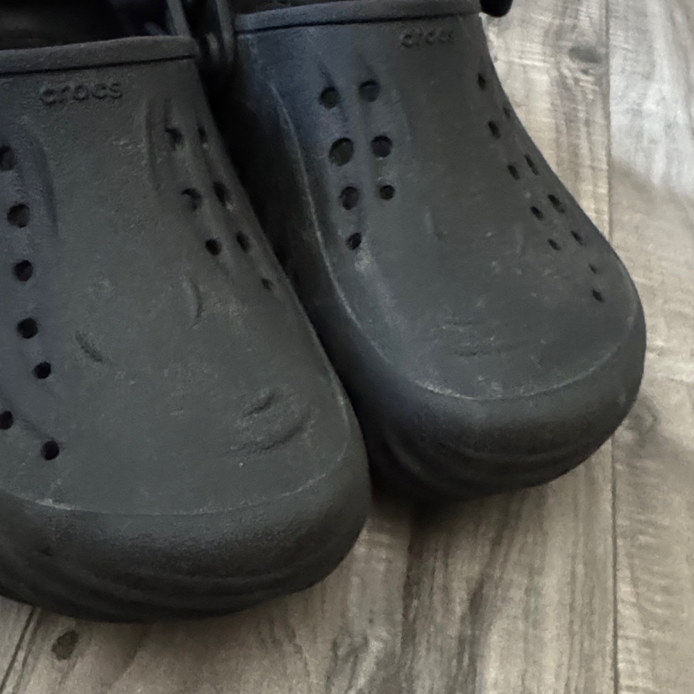 CROCS Black Textured Clogs Echo J6 - Picture 12 of 15